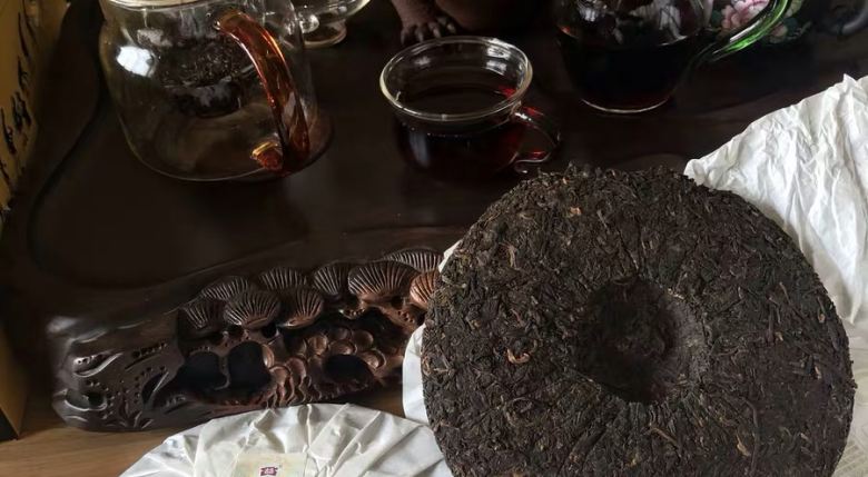 Pu Erh Tea with milk
